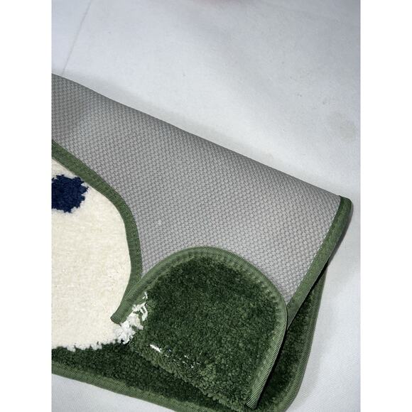 Target Wondershop Snow Man Bathroom Rug Set Contour Toilet Rug & Lid Cover Green - Picture 6 of 8